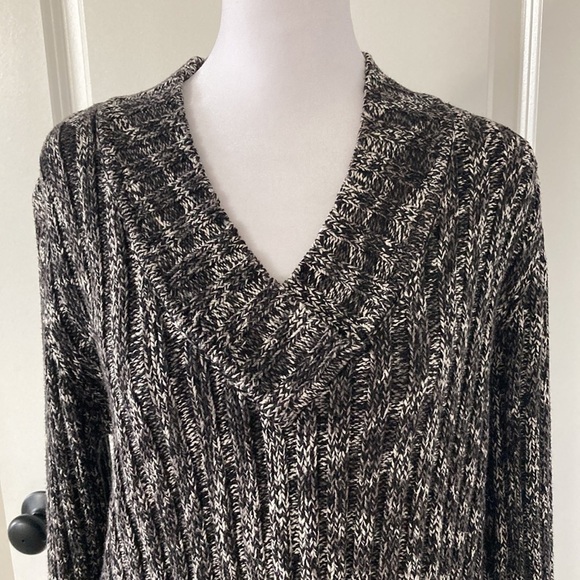 Dana Buchman large sweater v-neck black gray - Picture 2 of 12